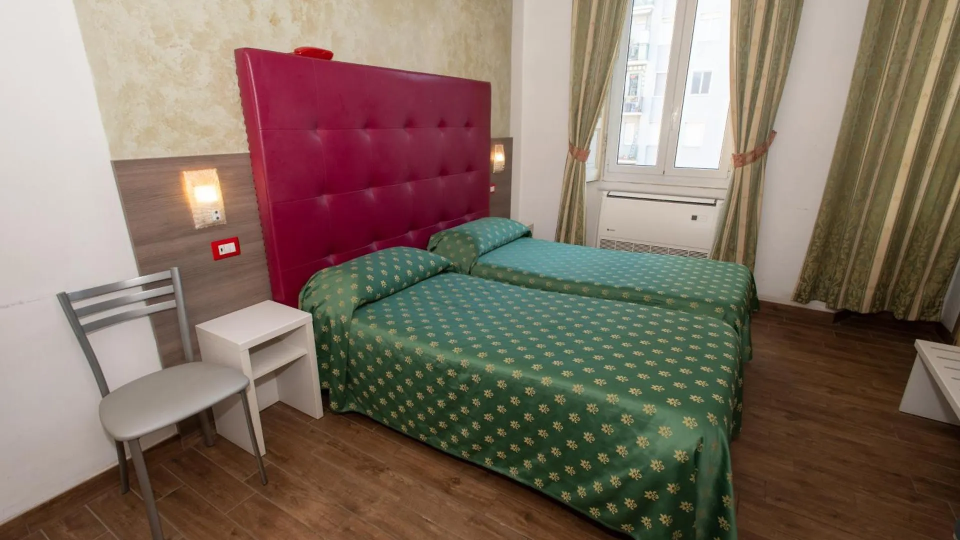 Hotel Piola Milano 2*,  Italien