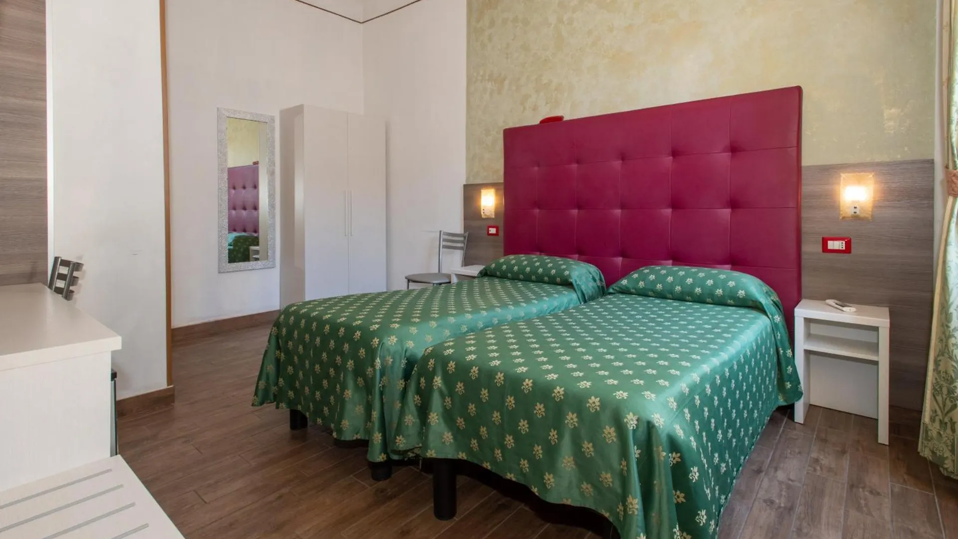 Hotel Piola Milano 2*,  Italien